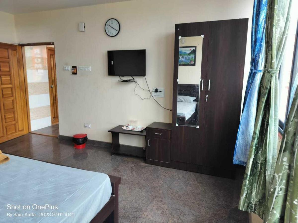 Hotel Oyo Flagship Vishu Chennai