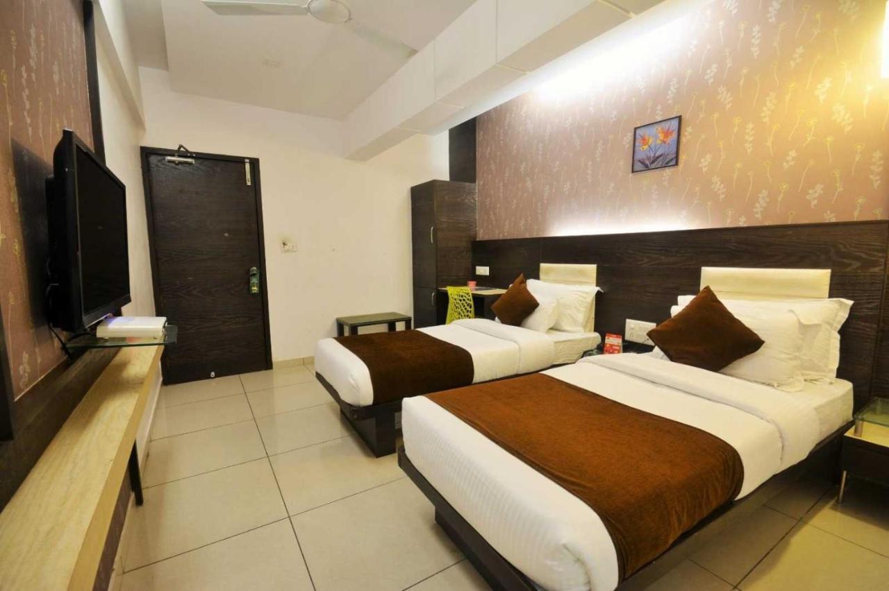 An Airport Hotel *