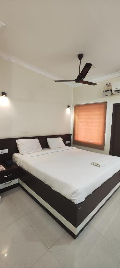 Hotel Stayz - T Nagar Chennai
