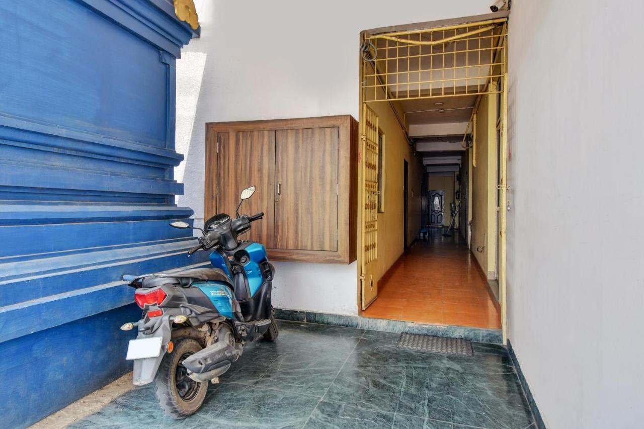 Hotel Oyo Flagship Sri Devi Mahal 3*