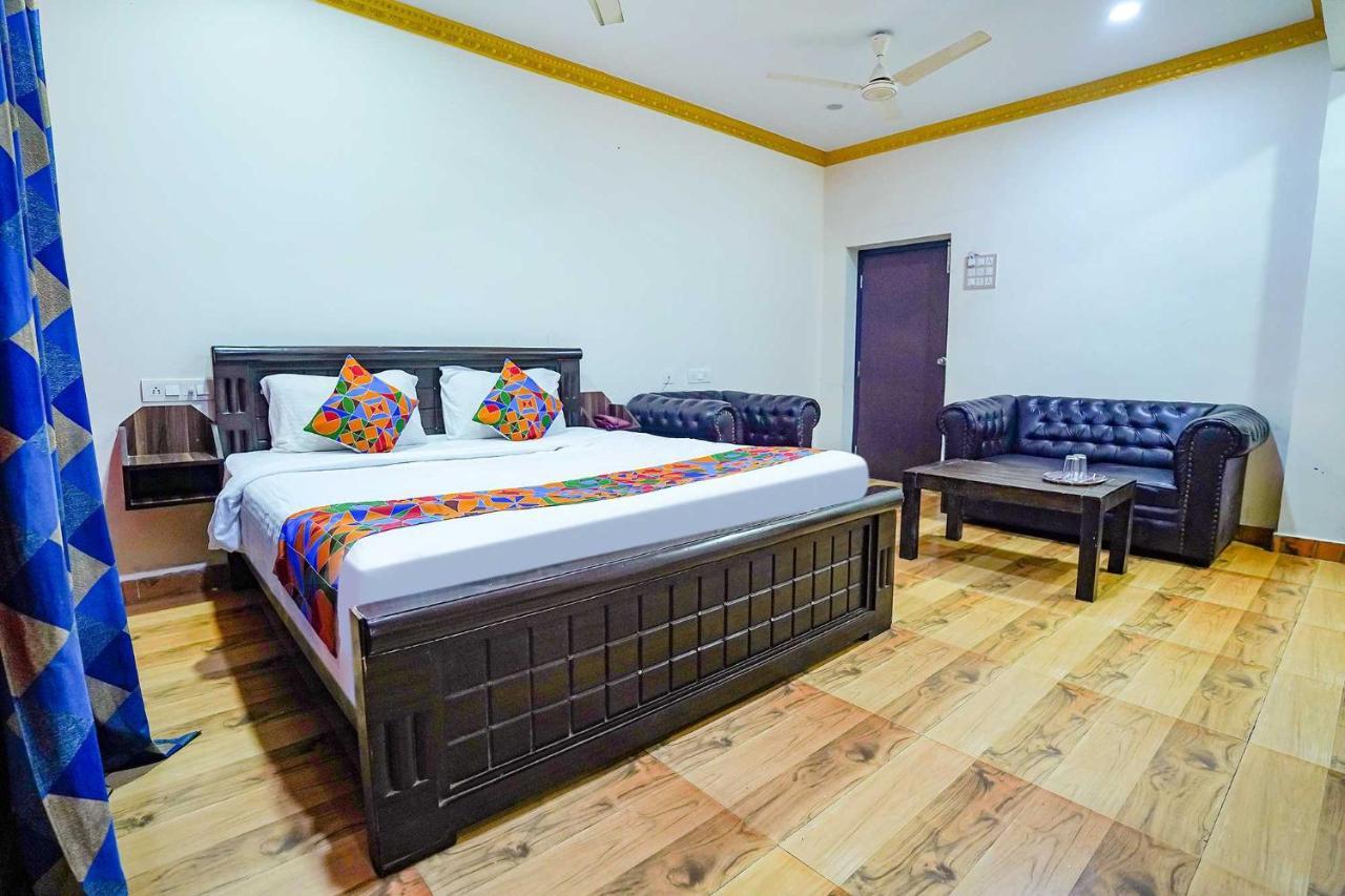 Super Oyo Collection O 81169 Lloyds T Nagar Hotel