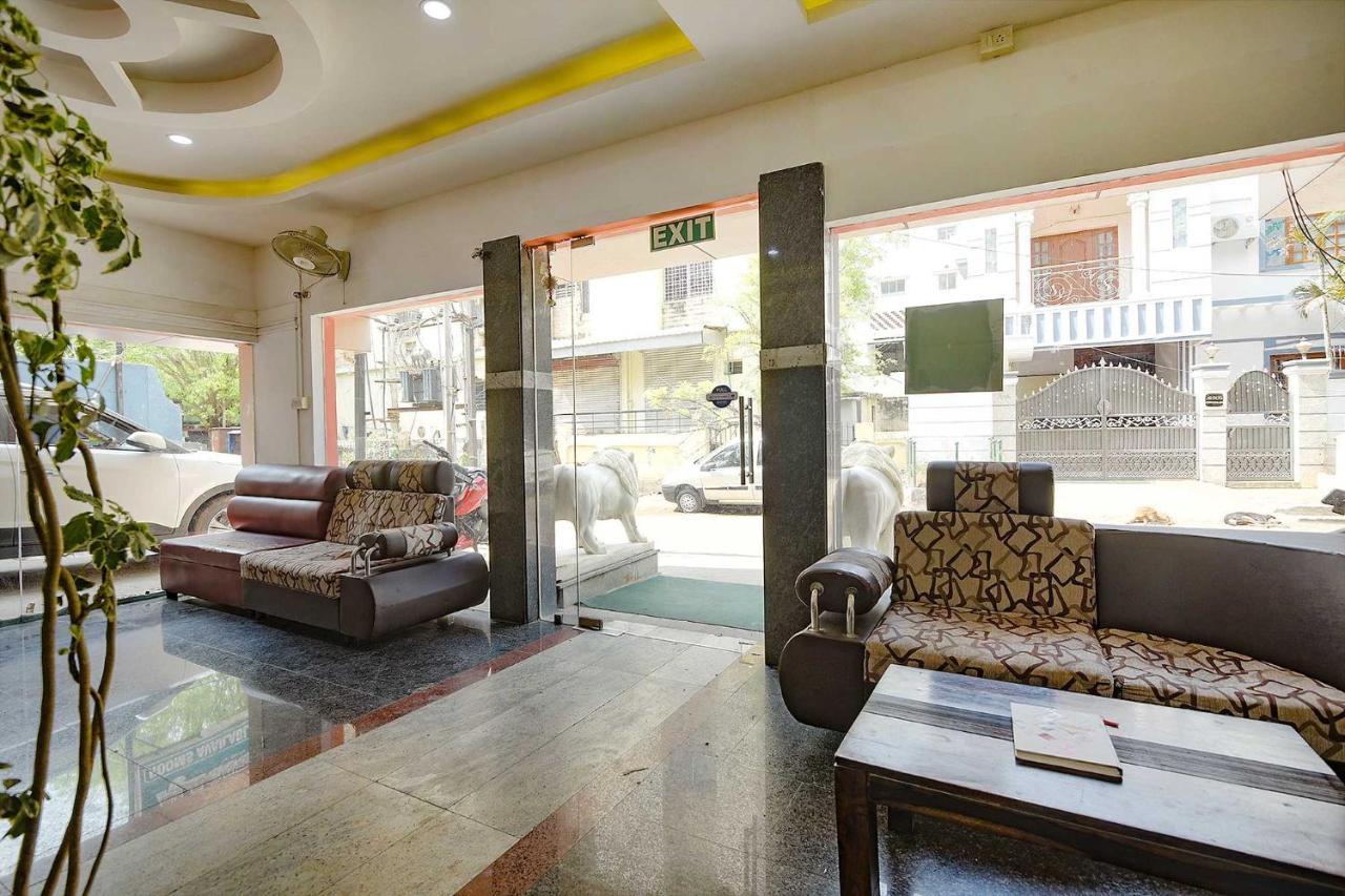 Hotel Super Oyo Collection O 81169 Lloyds T Nagar 3*