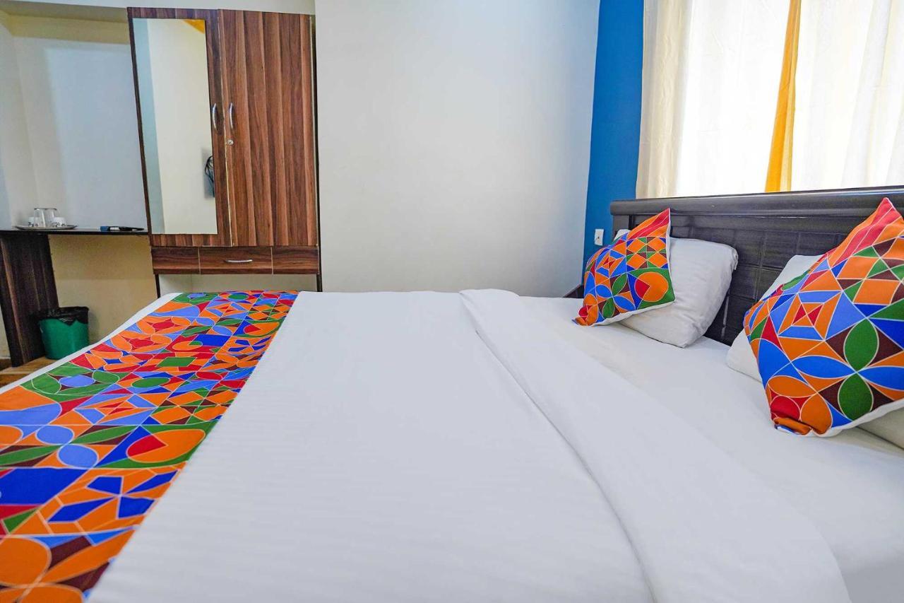 Hotel Super Oyo Collection O 81169 Lloyds T Nagar