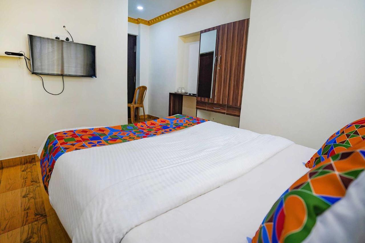 Super Oyo Collection O 81169 Lloyds T Nagar Hotel Chennai