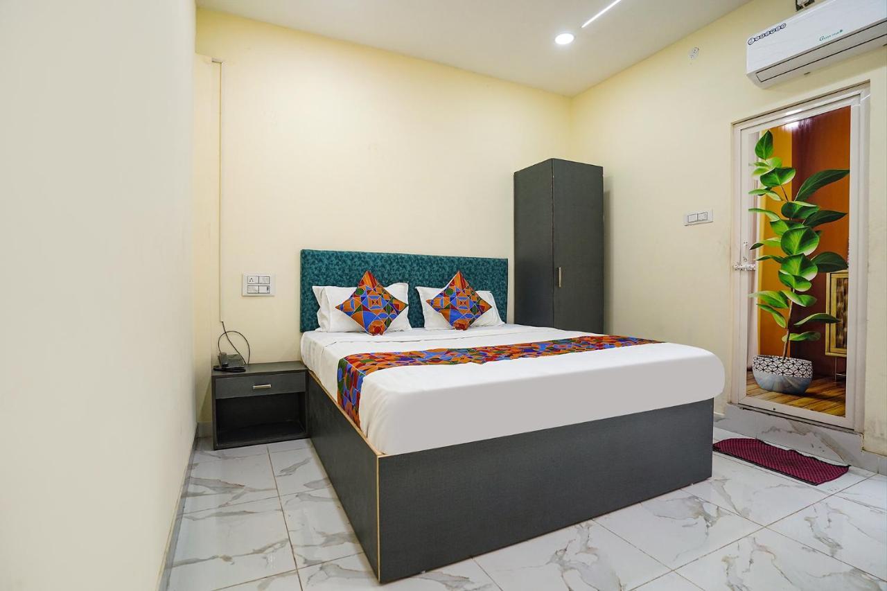 Fabexpress Sanva, Pallikaranai 3*