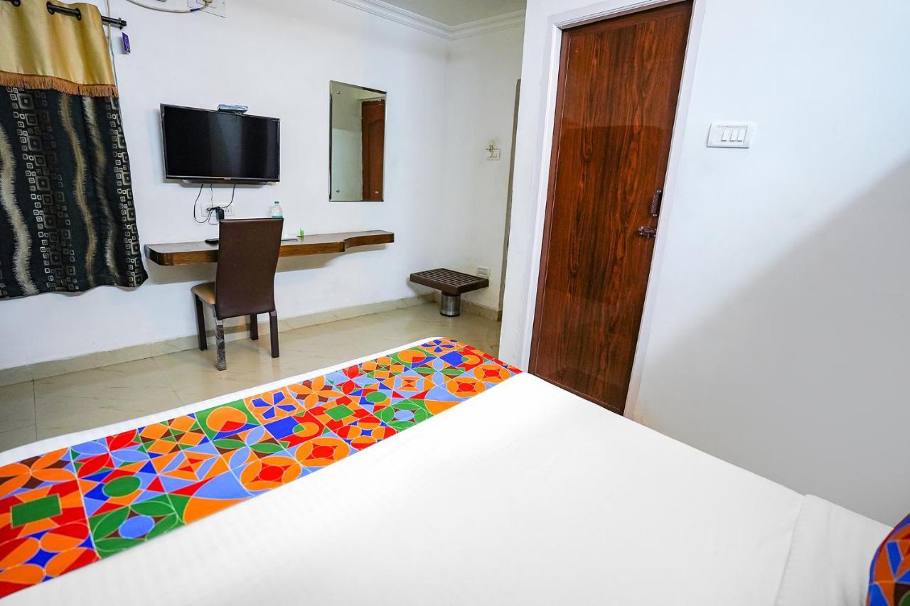 Fabhotel Skyry Ecr Hotel