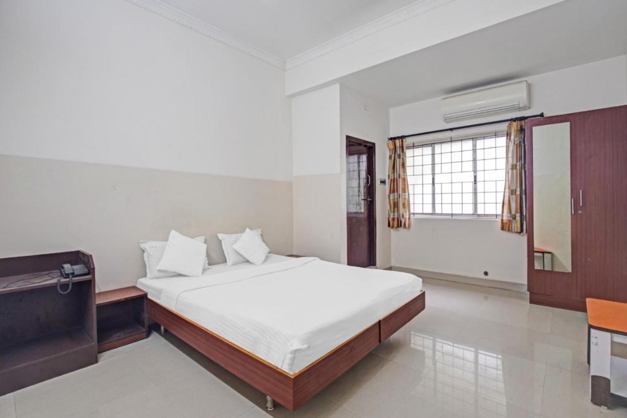 Chennai Guest House Hotel 2*