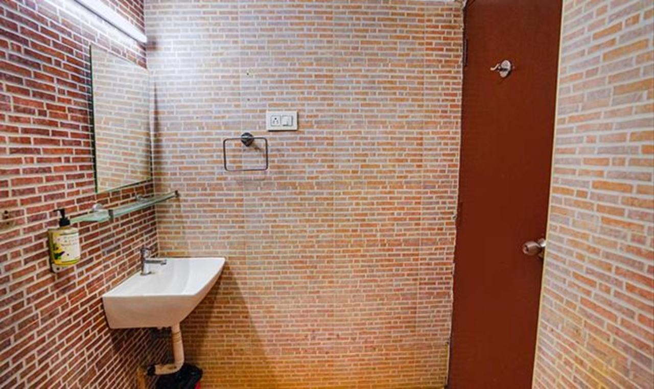 Fabhotel Earth - Nr Phoenix Marketcity Chennai Chennai