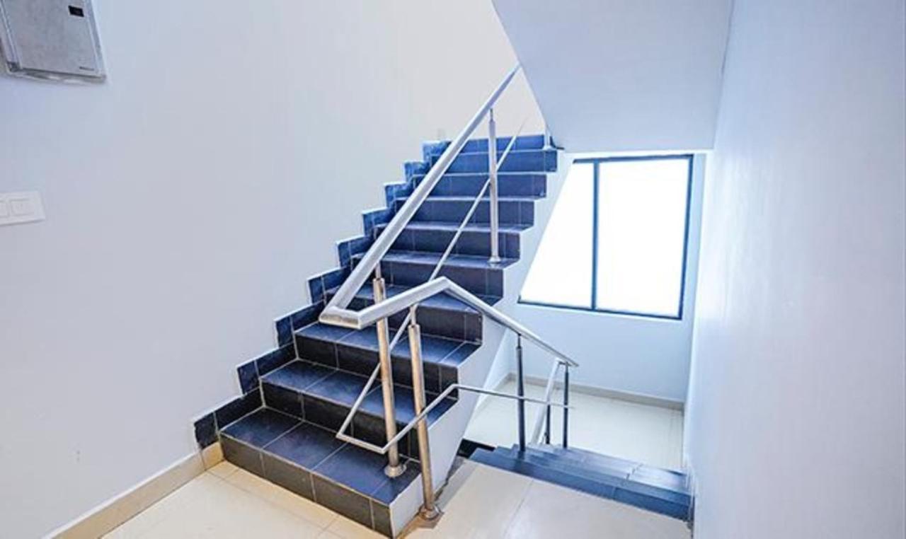 Fabhotel Earth - Nr Phoenix Marketcity Chennai