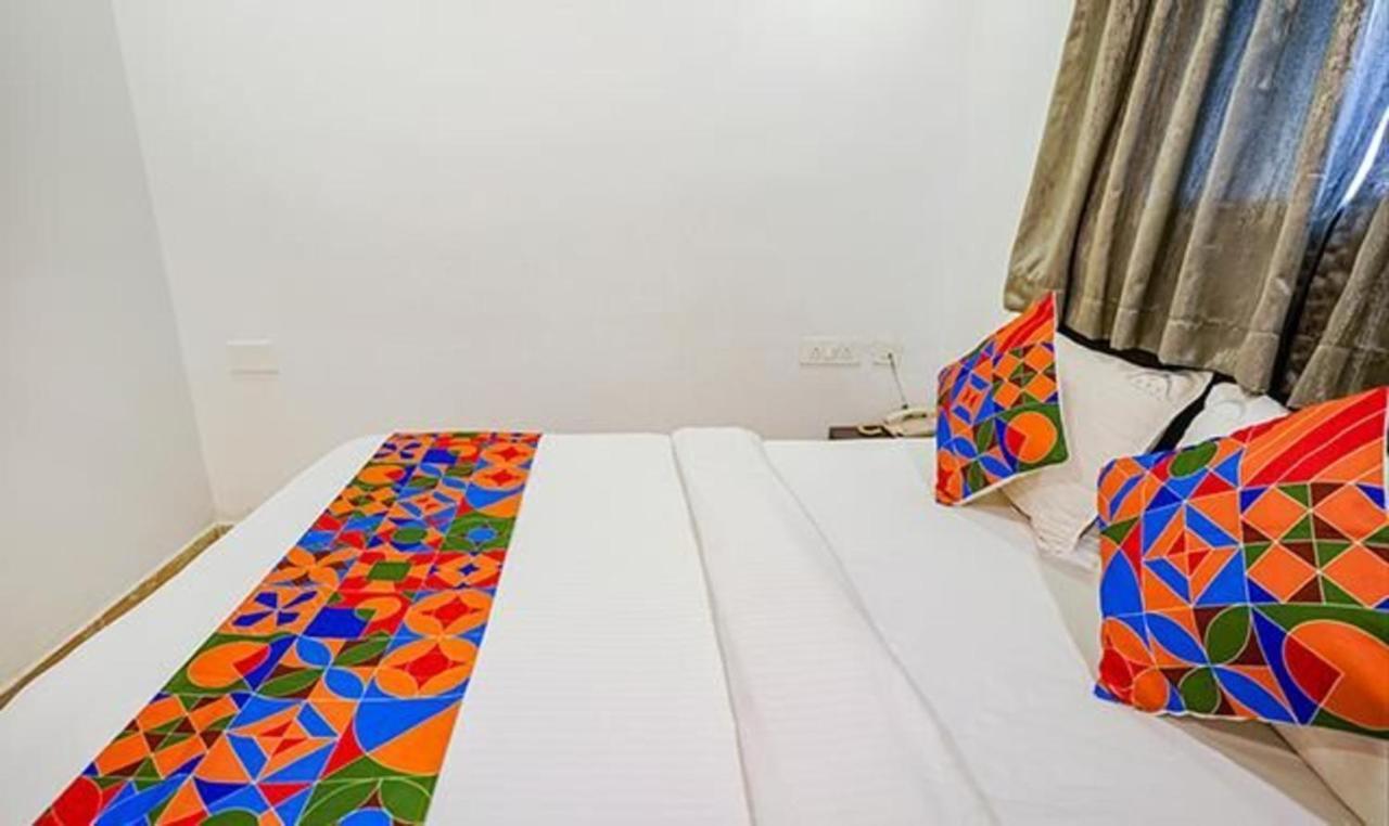 Fabhotel Earth - Nr Phoenix Marketcity Chennai 3*