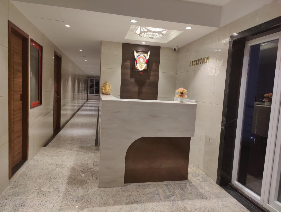 Rr Mount Elite Hotel *