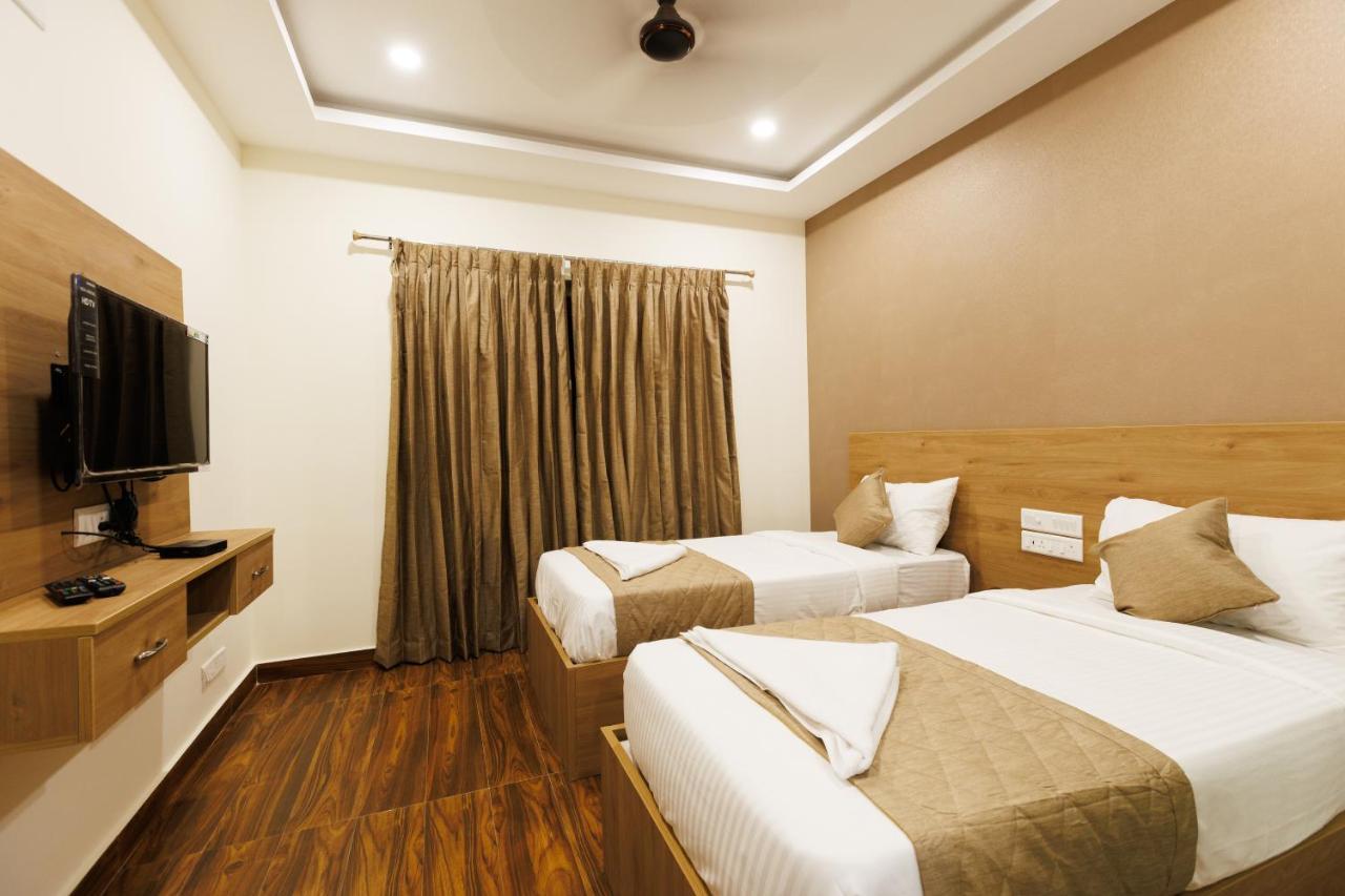 Hotel V V Grand 3*