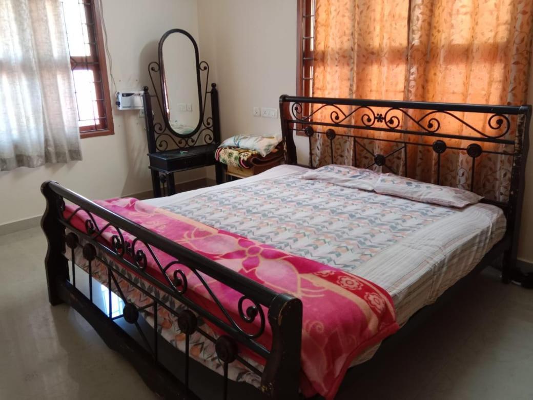 Amazing Hudson New York - Velachery Villa Chennai
