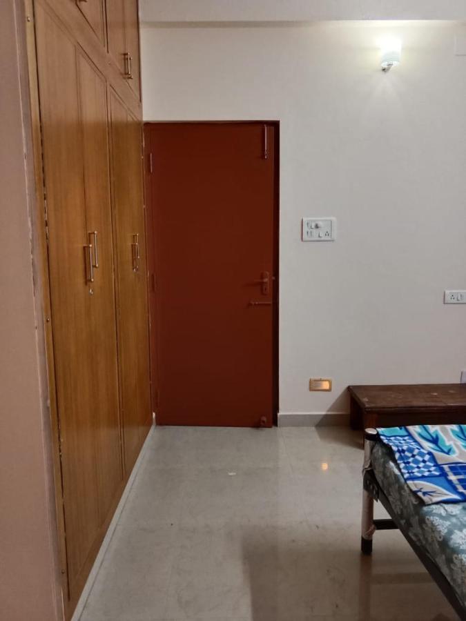 Villa Amazing Hudson New York - Velachery Chennai
