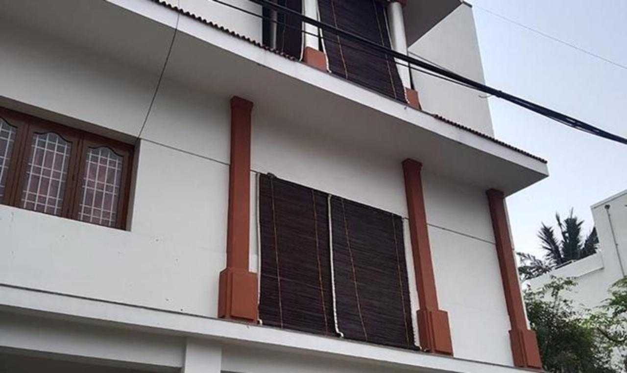 Hotel Fabexpress Aathira