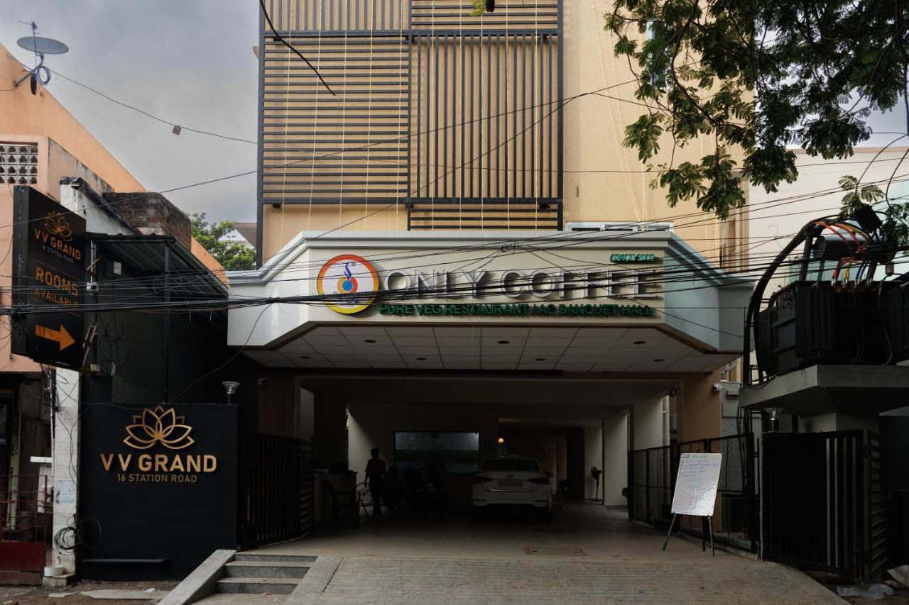 Hotel V V Grand