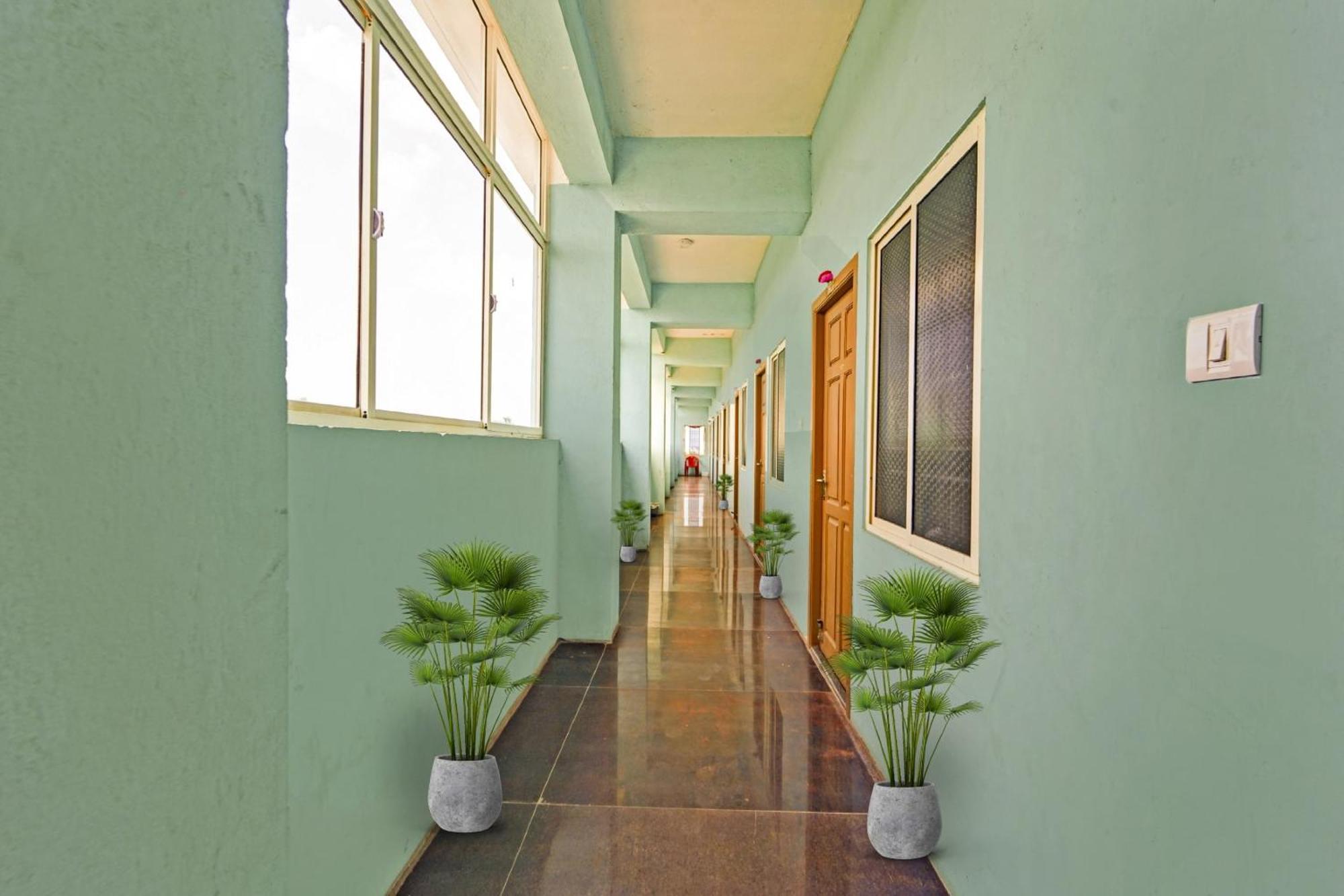 Oyo Flagship 92943 Guna Residency Hotel Chennai