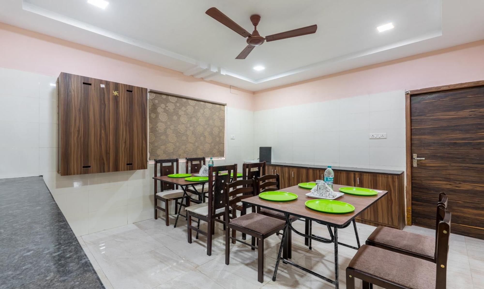 Eco T Nagar Hotel 3*