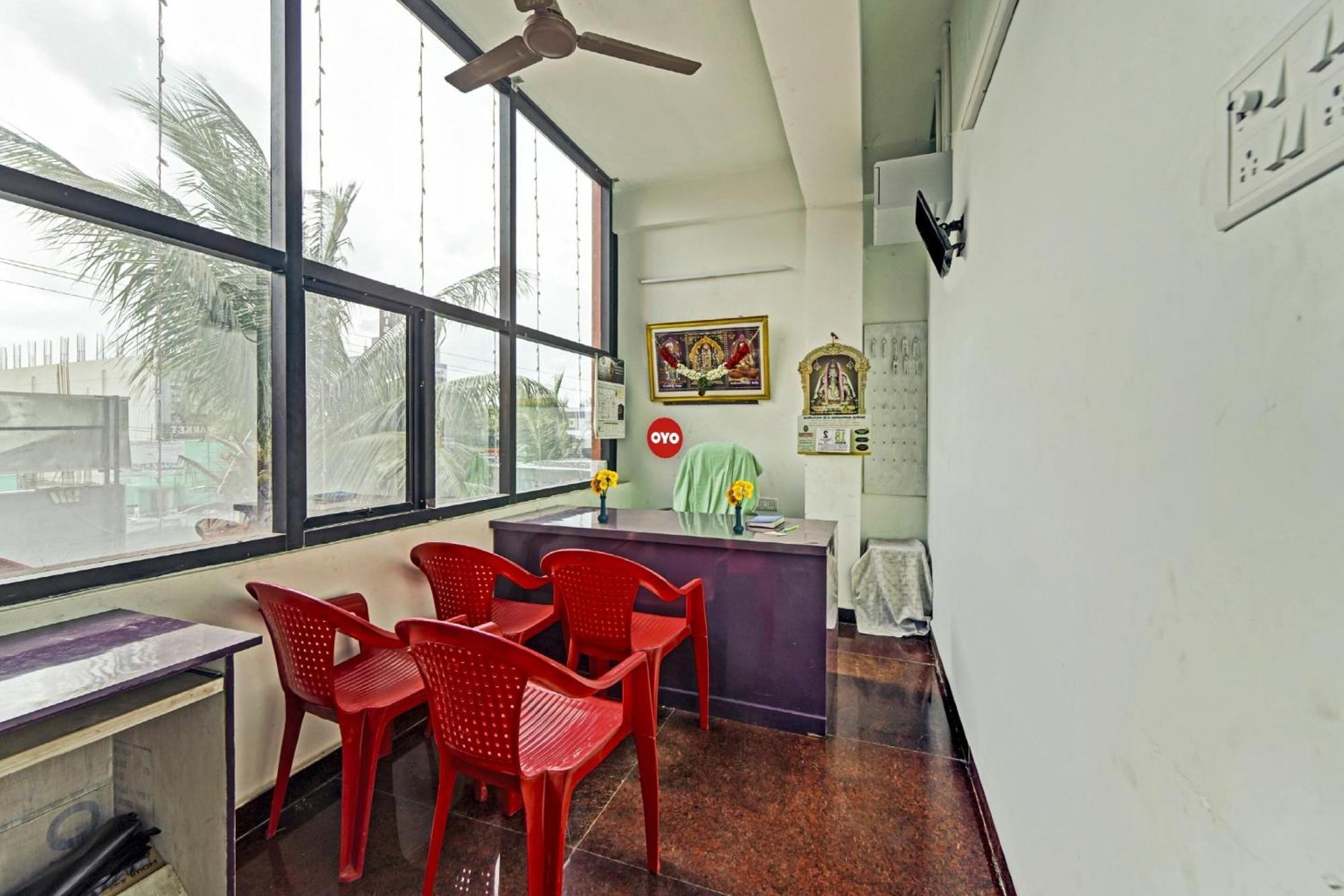 Hotel Oyo Flagship 92943 Guna Residency Chennai