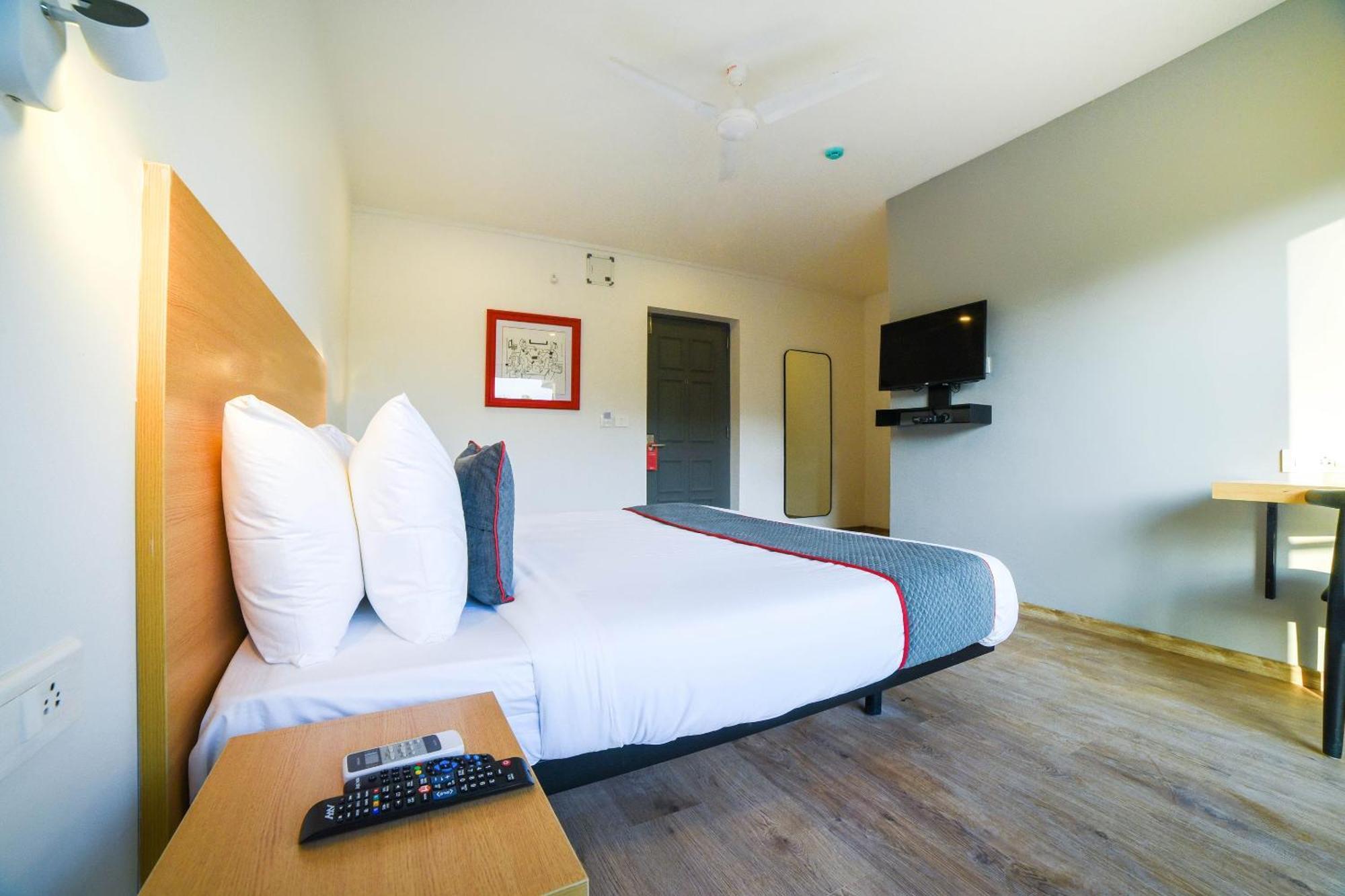 Hotel Oyo Townhouse 211 Laguna Ecr 4*