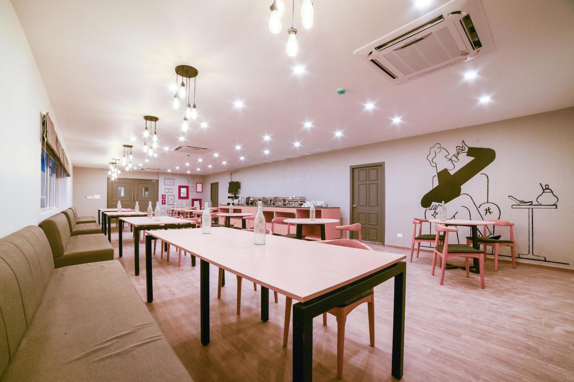 Oyo Townhouse 211 Laguna Ecr 4*