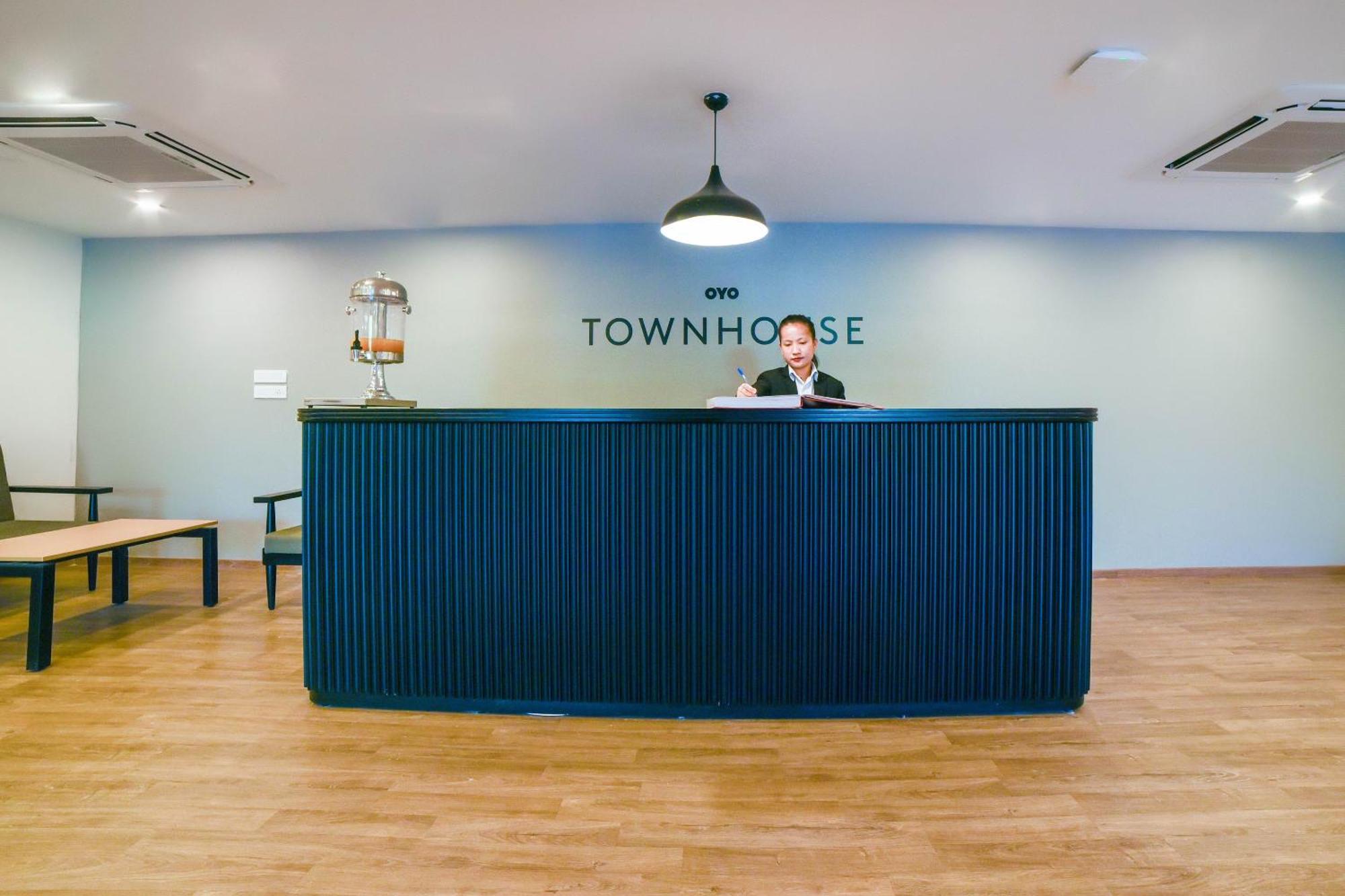 Hotel Oyo Townhouse 211 Laguna Ecr Chennai