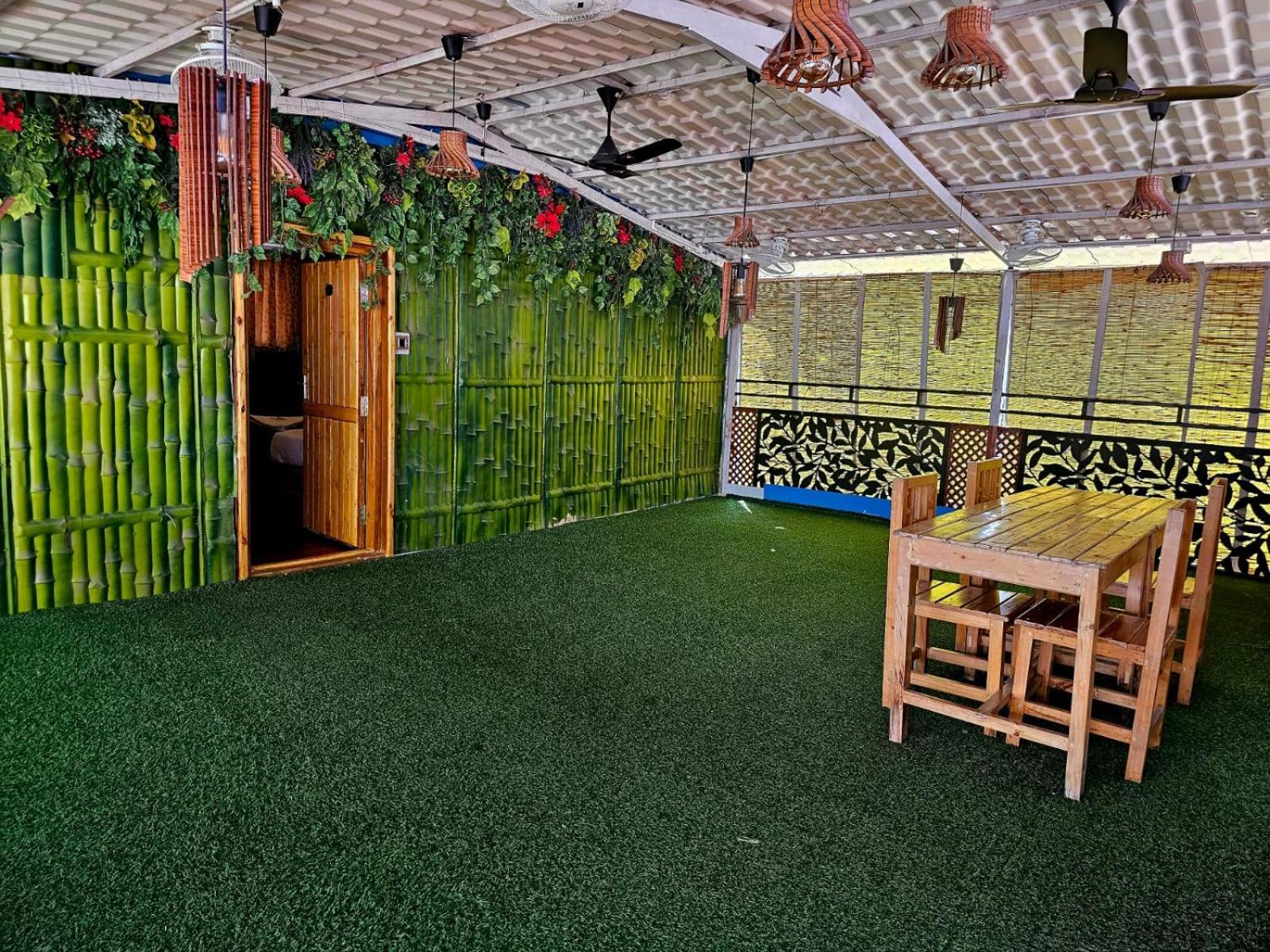 Jjs Park *