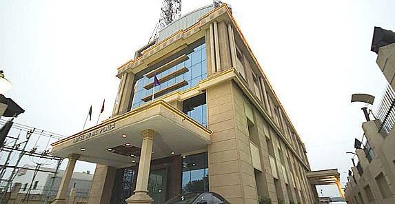 Hotel Super Townhouse Koyambedu 4*
