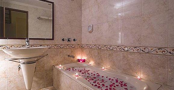 Super Townhouse Koyambedu Hotel 4*