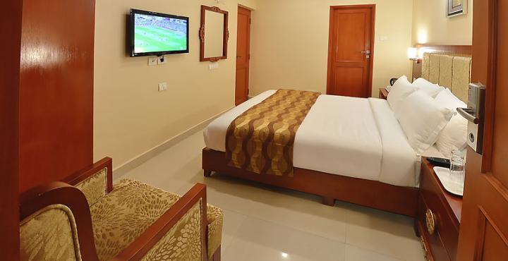 Metro Grand Hotel