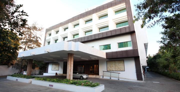 Abu Palace 3*