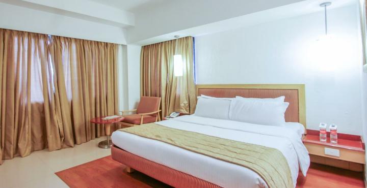 Savera Hotel 4*