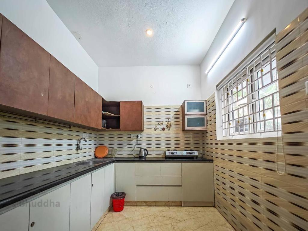 Apartamento Royal Experiences Buddha Sea View Villa, Mutukadu Ecr *