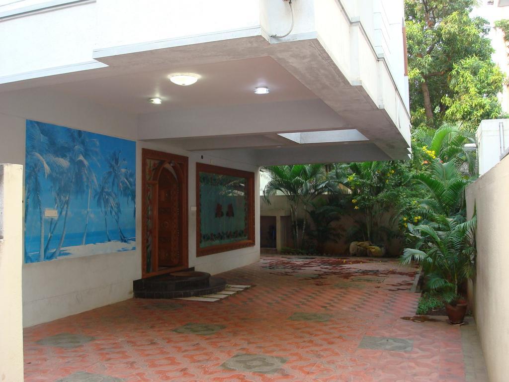 Lloyds Serviced Apartments,krishna Street,t Nagar Guest house Chennai