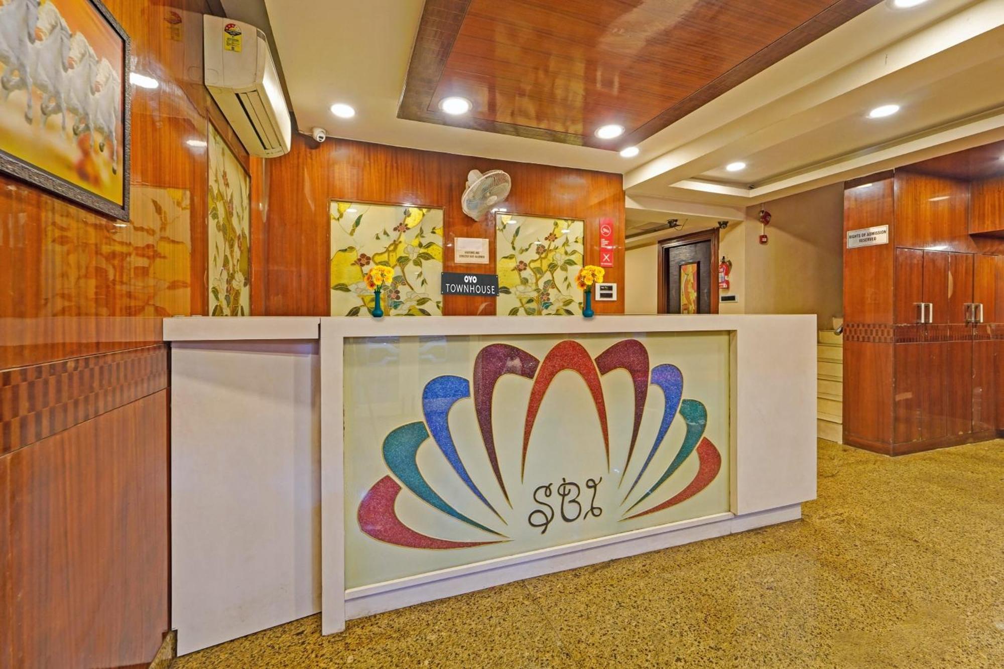 Townhouse Anna Salai Hotel Chennai