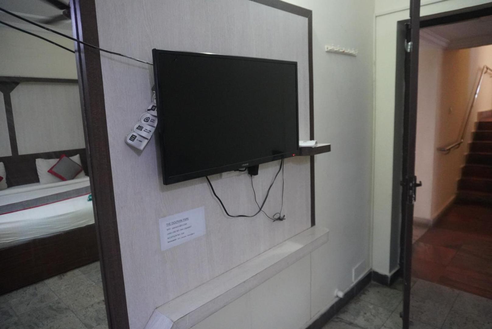 The Dolphin Park Hotel, Virugambakkam