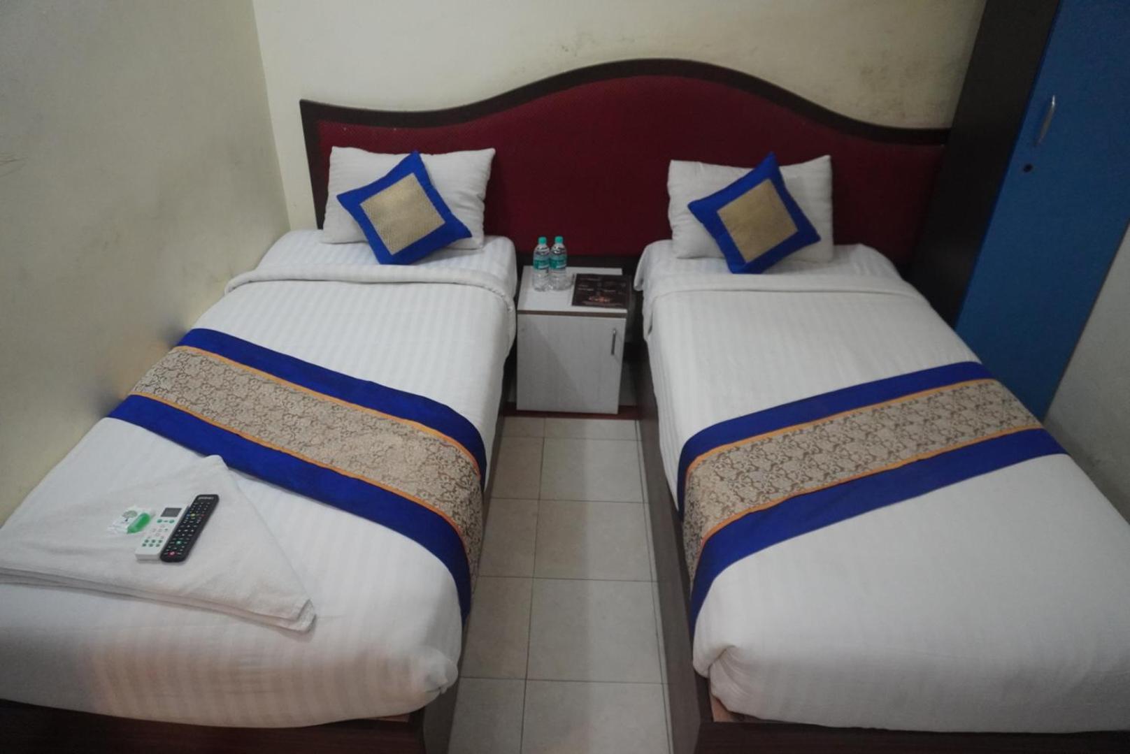 The Dolphin Park Hotel, Virugambakkam * Chennai