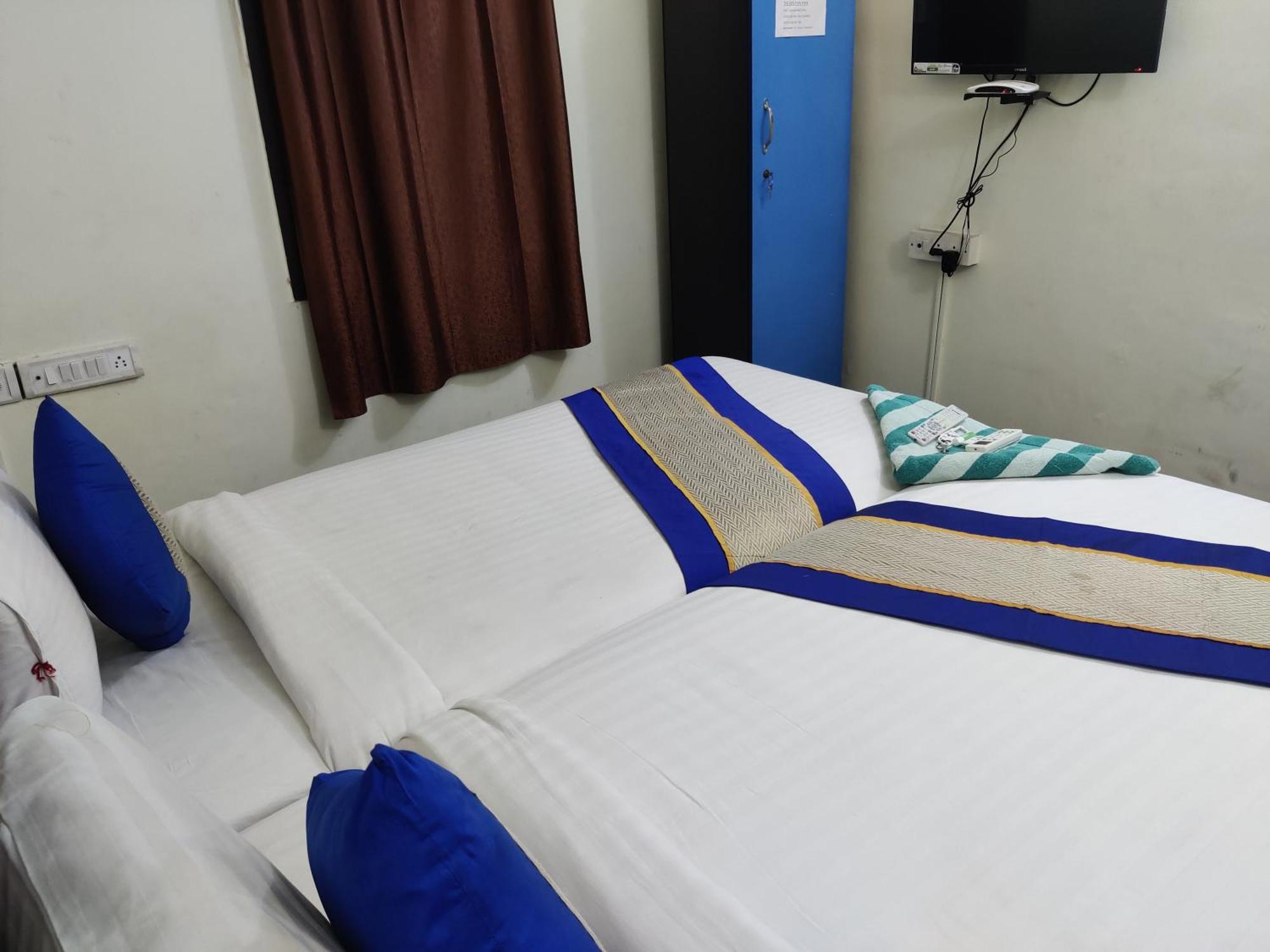 Hotel The Dolphin Park Hotel, Virugambakkam *