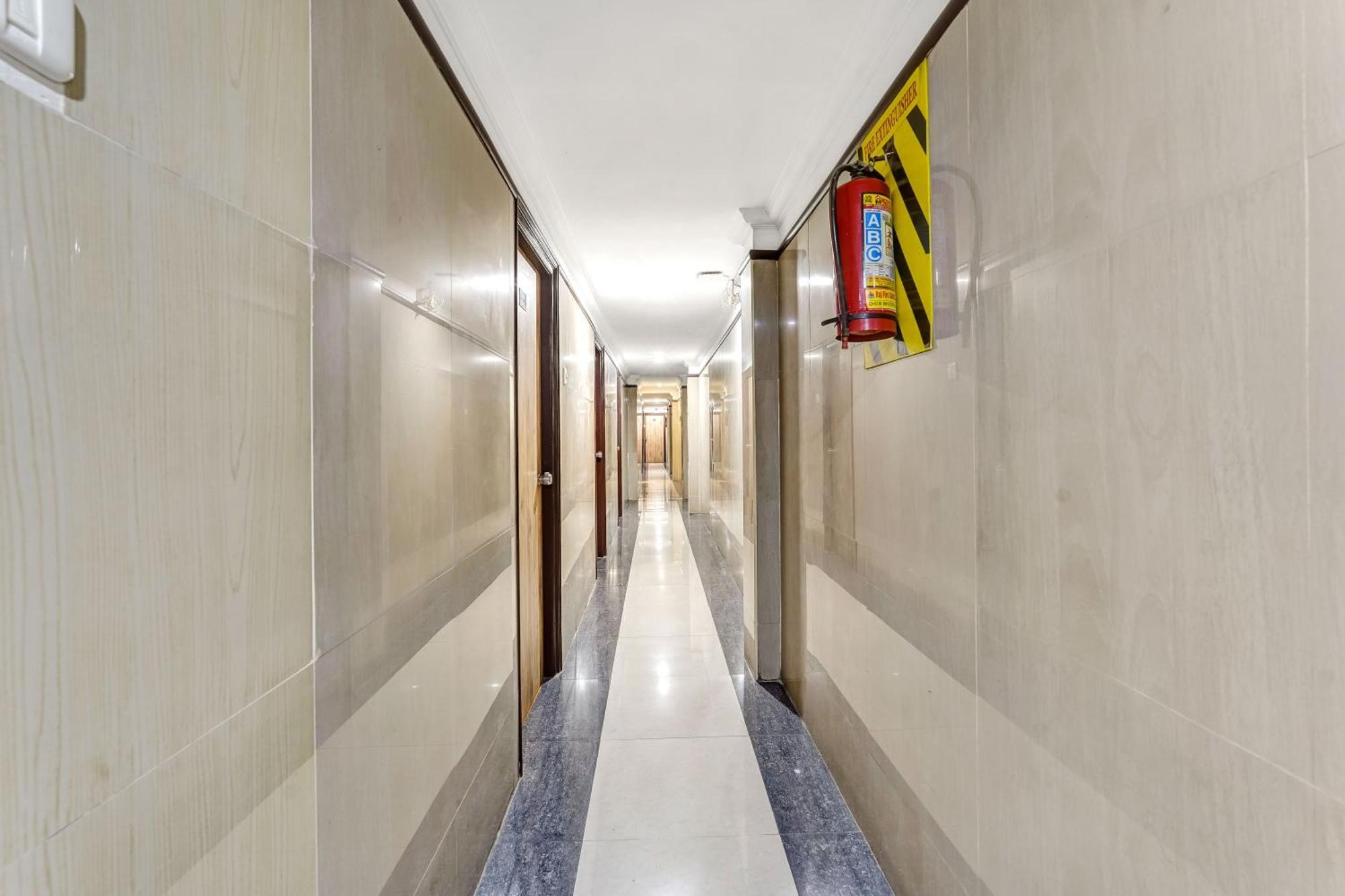 Season 4 Residences - Teynampet Near Apollo Hospital ,balaji Dental, Us Consulate 2*