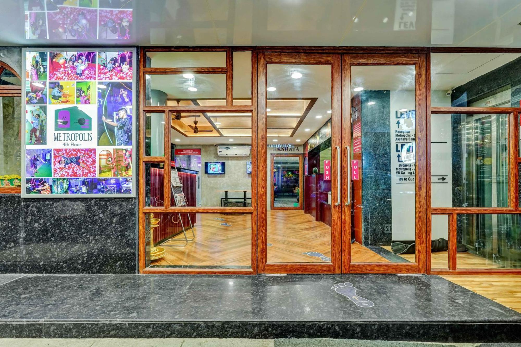 Season 4 Residences - Teynampet Near Apollo Hospital ,balaji Dental, Us Consulate 2*