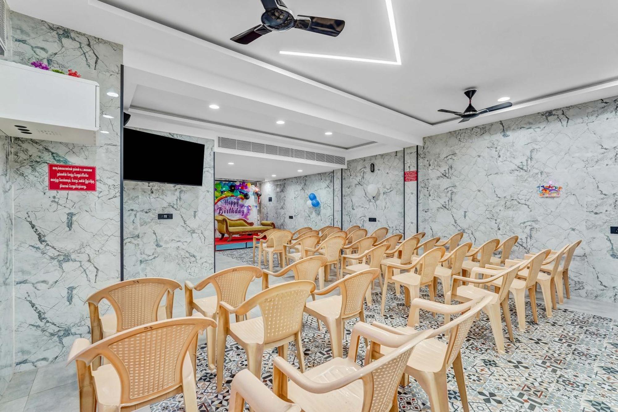 Season 4 Residences - Teynampet Near Apollo Hospital ,balaji Dental, Us Consulate Hotel