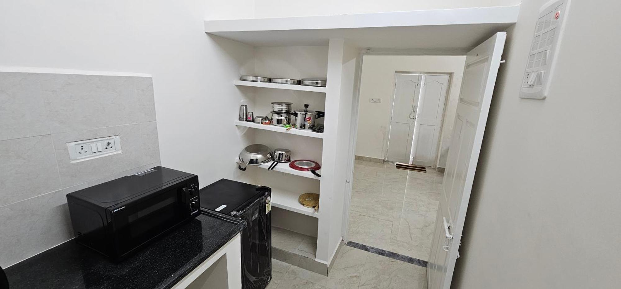 - Ac 3 Bhk Near Alrport