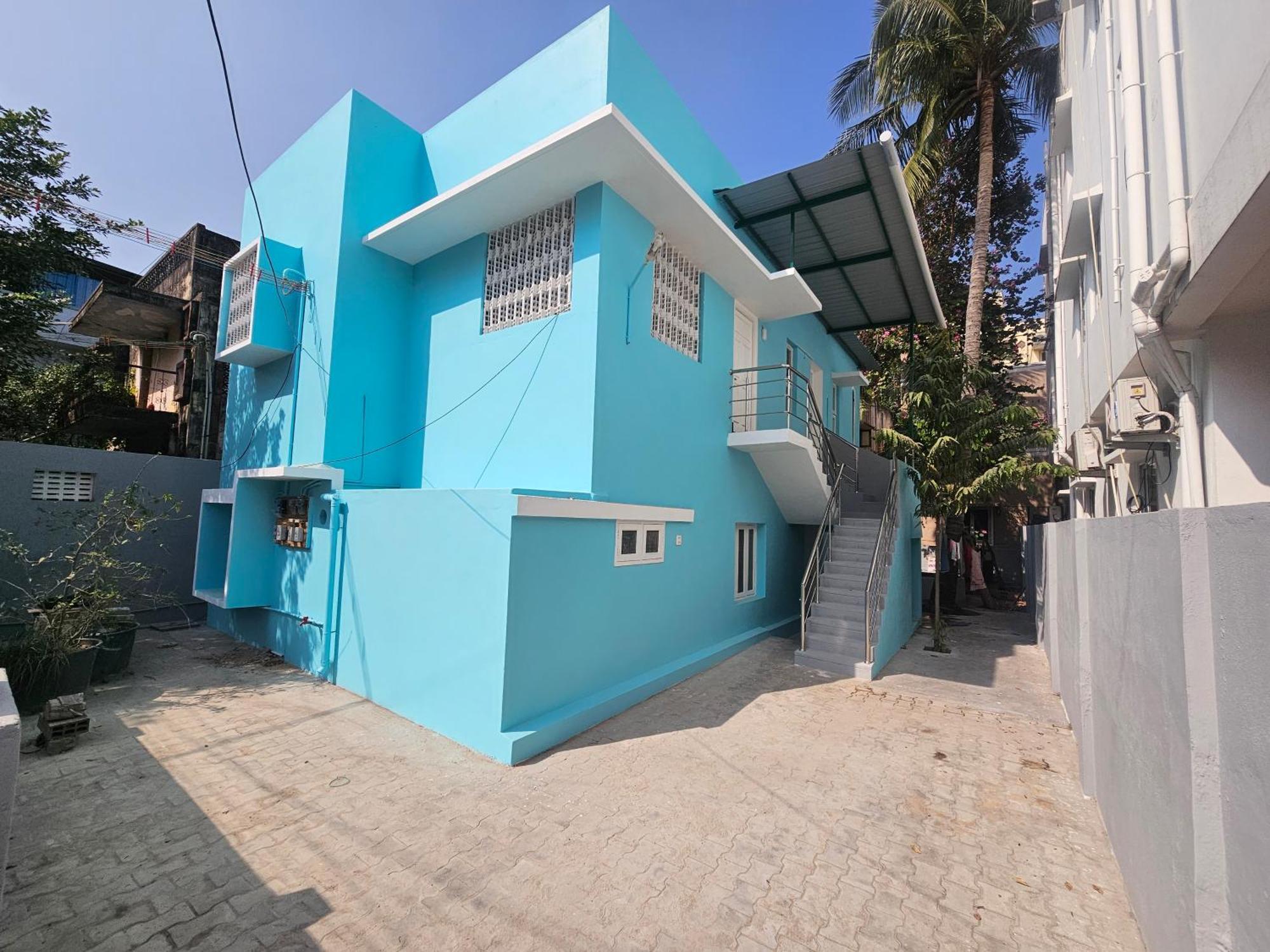 - Ac 1 Bhk Near Alrport