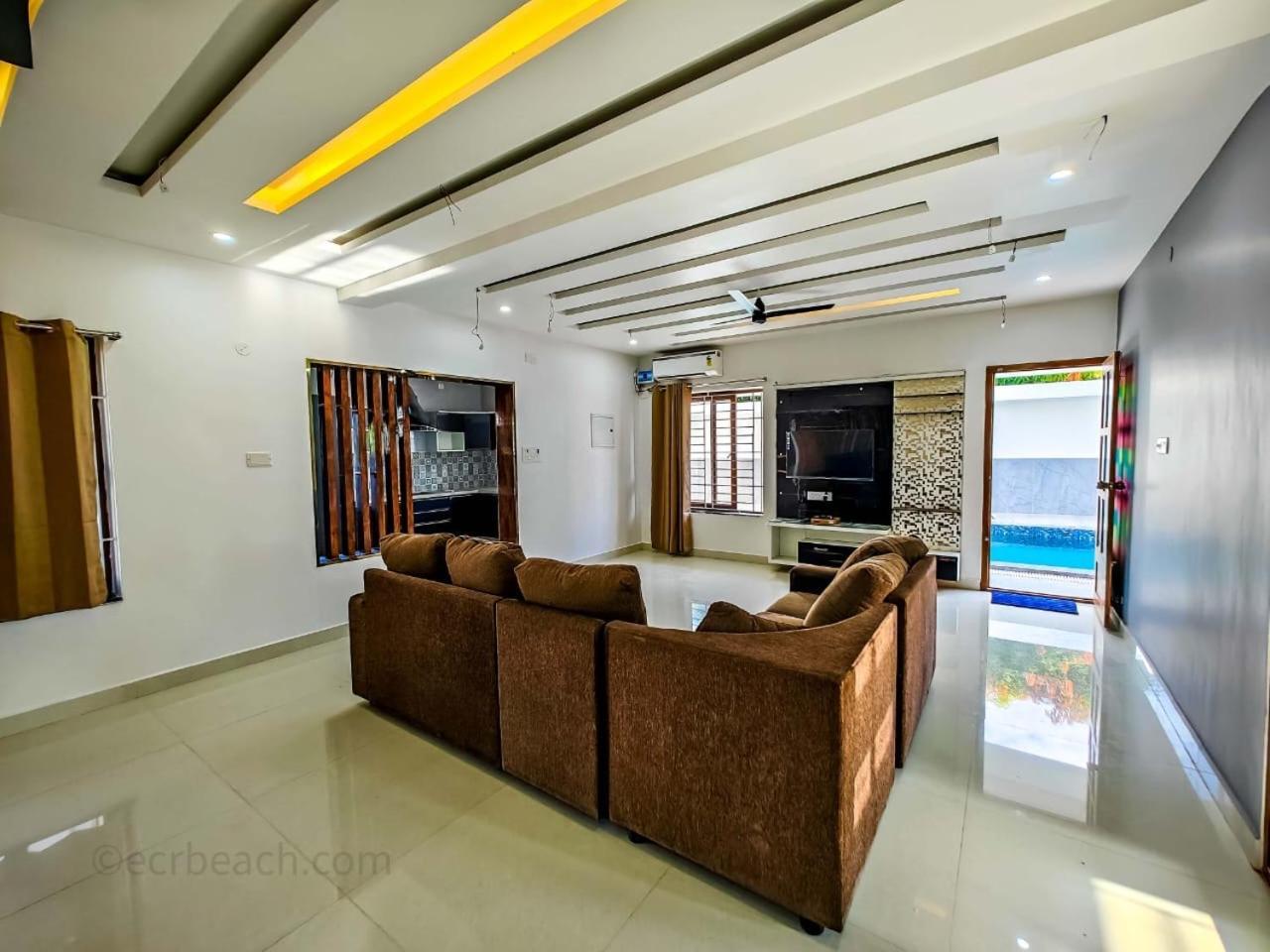 Rini Villa