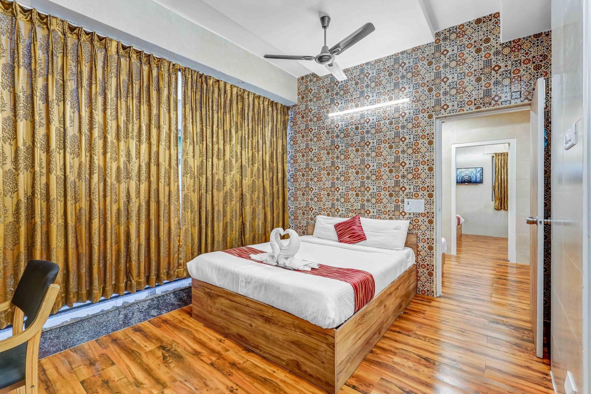 Season 4 Residences - 1bhk Furnished * Chennai