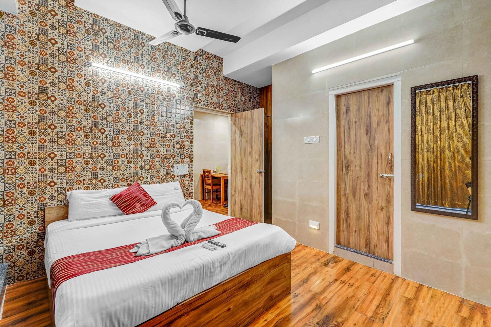 Season 4 Residences - 1bhk Furnished Chennai