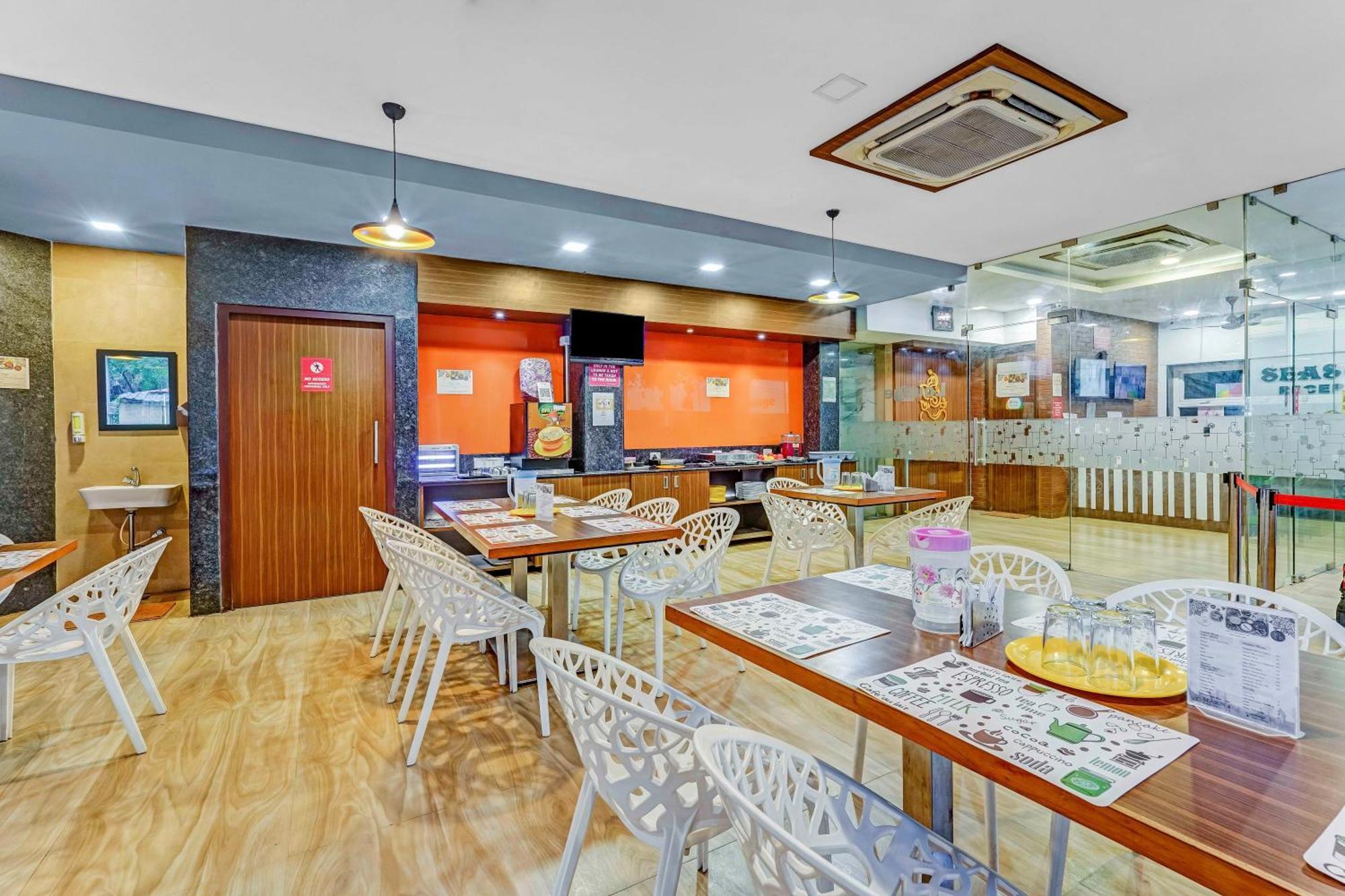 Season 4 Residences - Nungambakkam Near Us Consulate, Apollo Hospital, Shankar Nethralaya Hotel