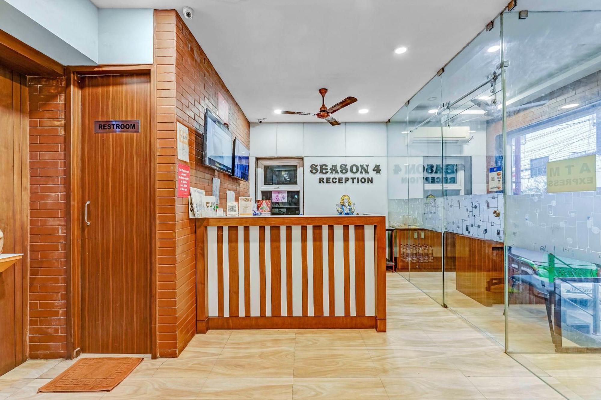 Hotel Season 4 Residences - Nungambakkam Near Us Consulate, Apollo Hospital, Shankar Nethralaya