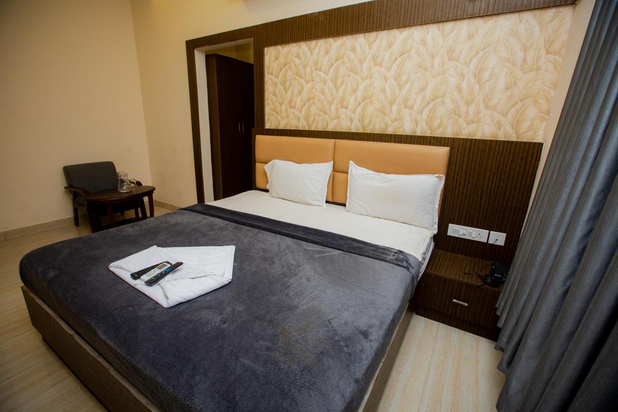 The Park Avenue - Business Class Near Railway Station Periyamet