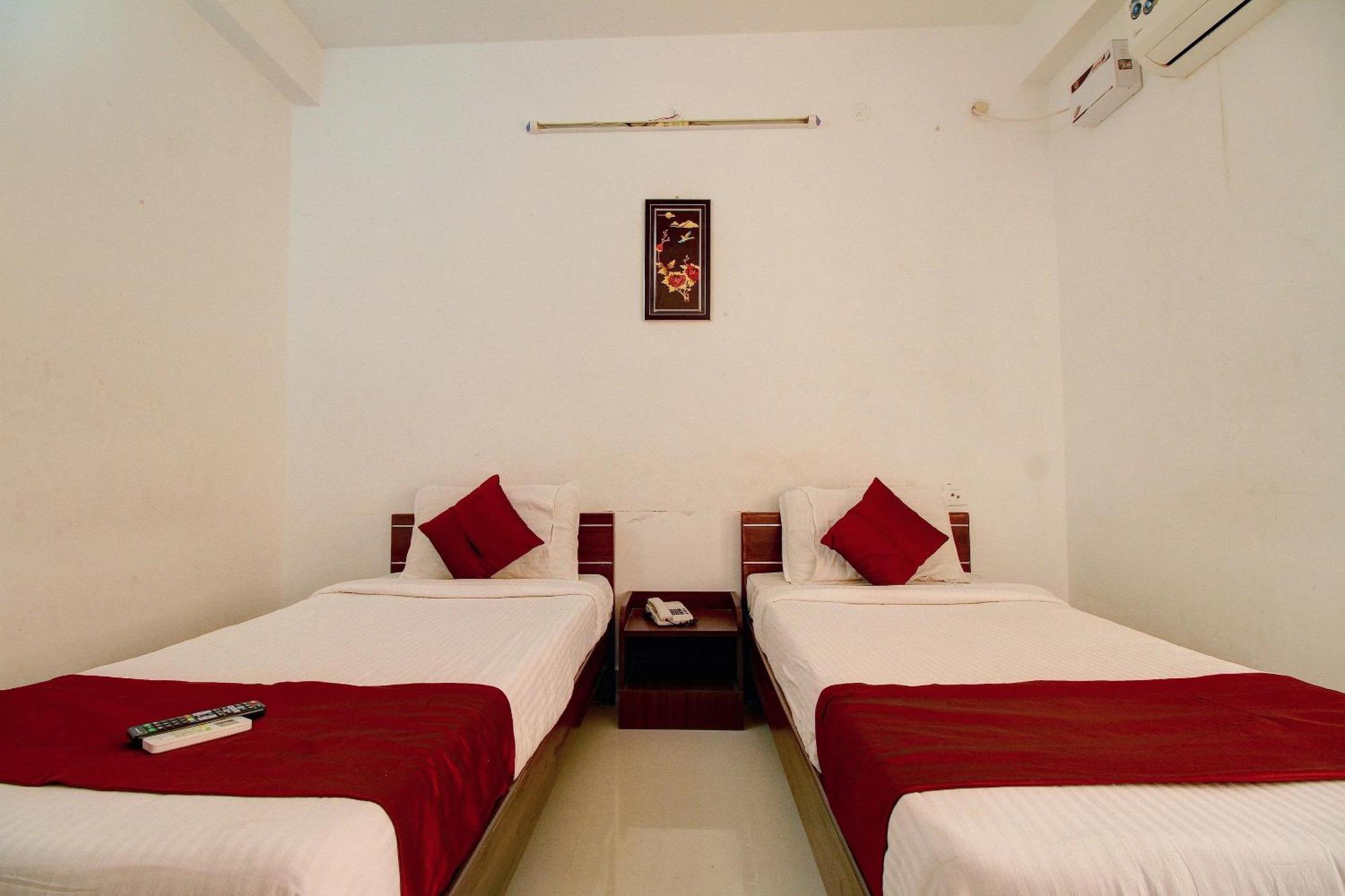 Hotel O The Mangrove Wood Residency